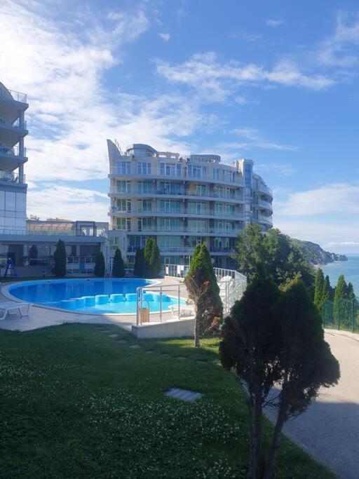 Studio Silver Terace With Sea View For 4 Person Byala  Bagian luar foto