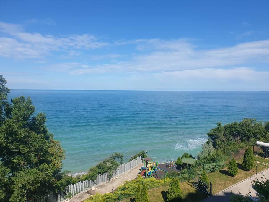 Studio Silver Terace With Sea View For 4 Person Byala  Bagian luar foto