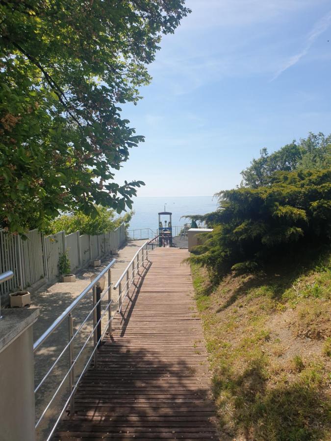 Studio Silver Terace With Sea View For 4 Person Byala  Bagian luar foto